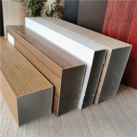 工装吊顶工程卡扣天花方通吊顶材料 走廊长条吊顶铝型材 康装铝方通吊顶材料厂
