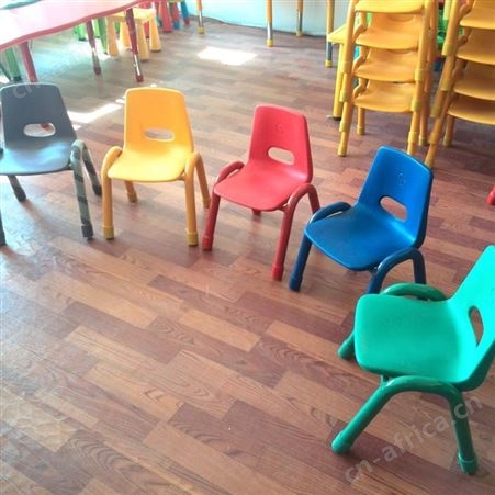 儿童塑料椅 幼儿园大中小班椅子 豪华椅铁脚椅