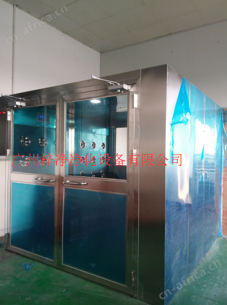 304不锈钢风淋室主要使用于对空气质量有严格控制的场所.