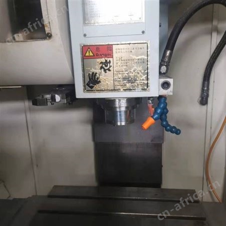 出售二手进口加工中心中国台湾品牌钻攻机绮发VF-500钻攻中心高速精密机床 二手进口钻攻中心