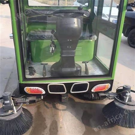 驾驶式多功能扫地 路面清洗小型扫地车 环保高压冷水扫地车