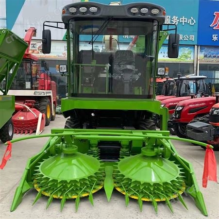 大型背负式玉米收割机  移动自走圆盘悬挂靑储机 粉碎多功能