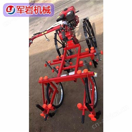 马铃薯地膜覆盖机 小型自走式覆膜机 多功能覆膜机 青州军岩机械