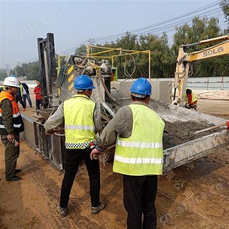 湖北路沿石滑模机 凯信机械一次成型边坡滑模成型机