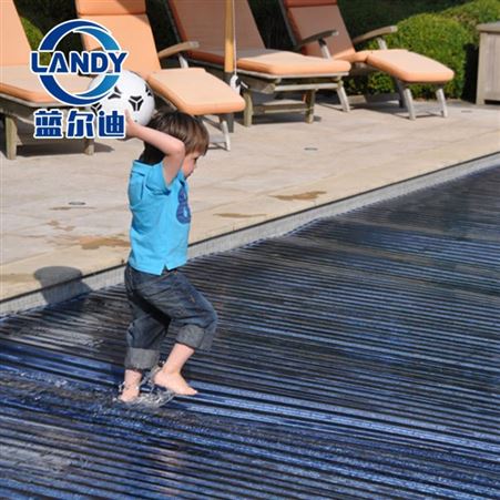 自动泳池盖厂家蓝尔迪生产 电动保温盖 自动收纳操作便捷