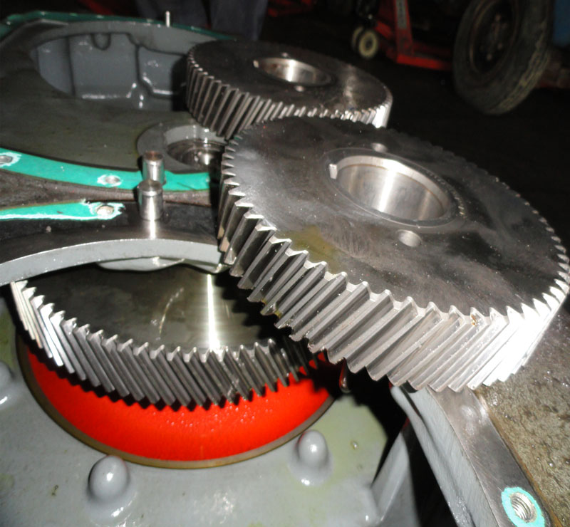 供应空压机机头齿轮大修